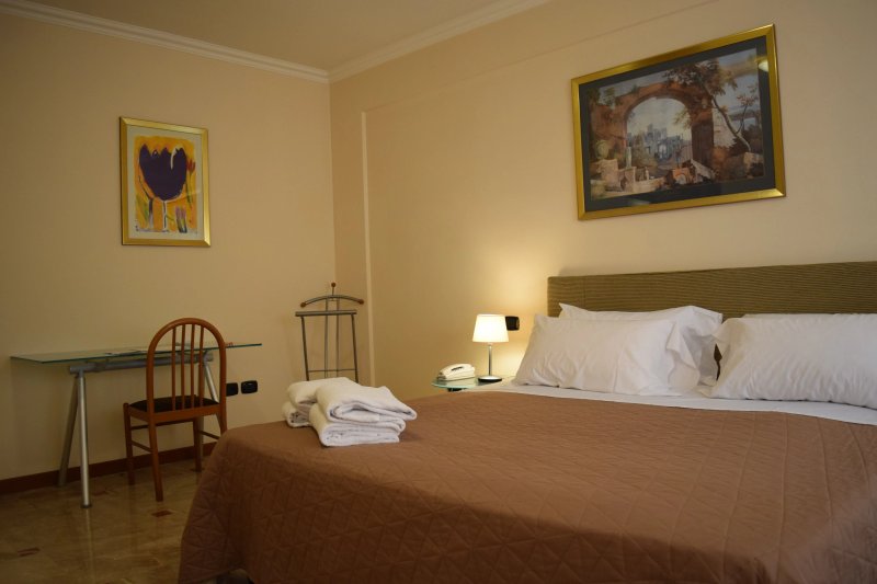 Hotel Palace 2000