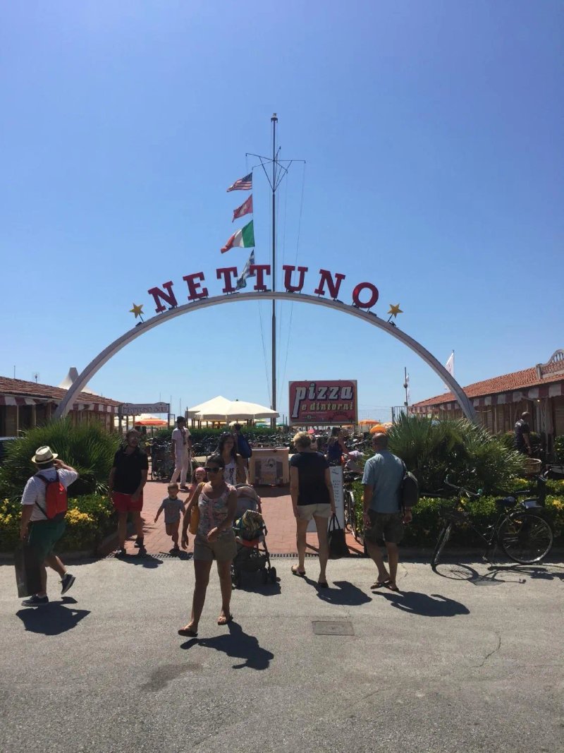 Bagno Nettuno Viareggio