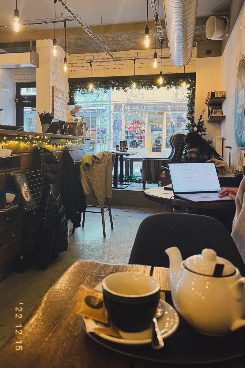 Restaurants & cafés