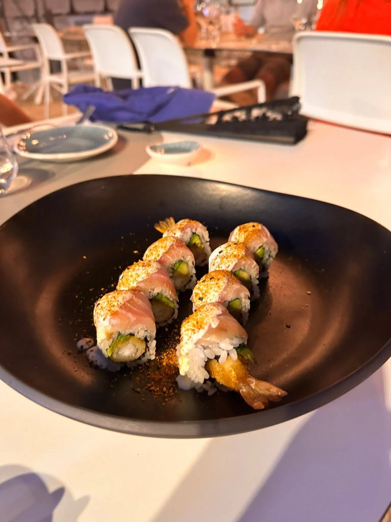 Dok Sushi Restaurant & Bar Room