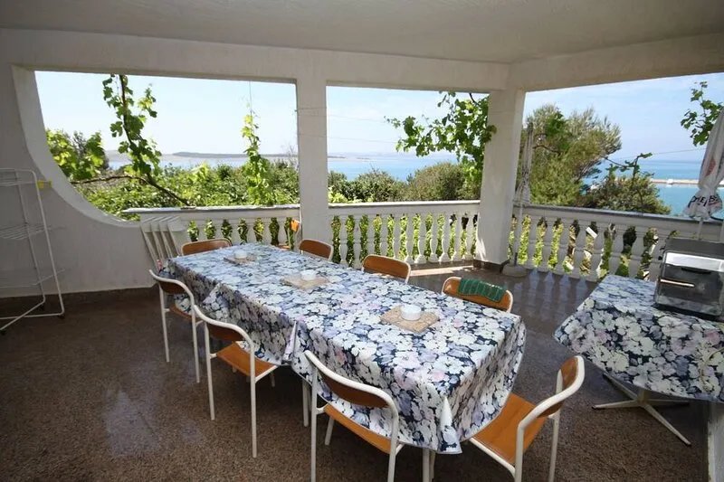 Three bedroom apartment near beach Povljana, Pag (A-6476-a)
