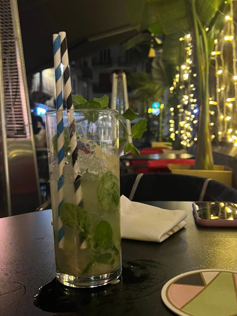 Pamocha Champagne Bar