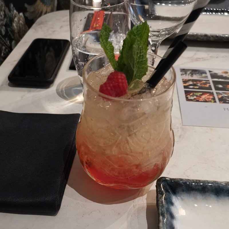 Hotel Beveren - OZZO Sushi & Lounge
