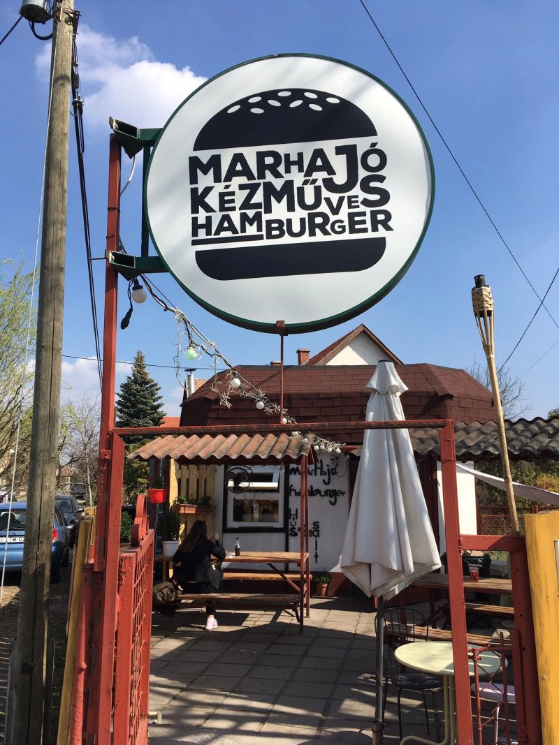 Marhajo kezmuves Hamburgerezo