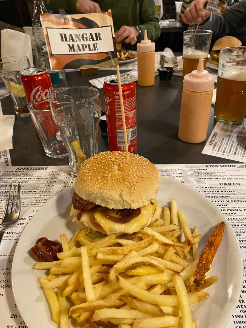 Hangar burger