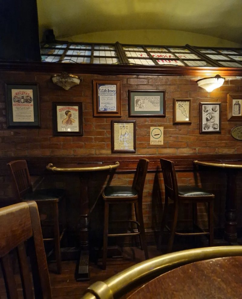 Old Pharmacy Pub