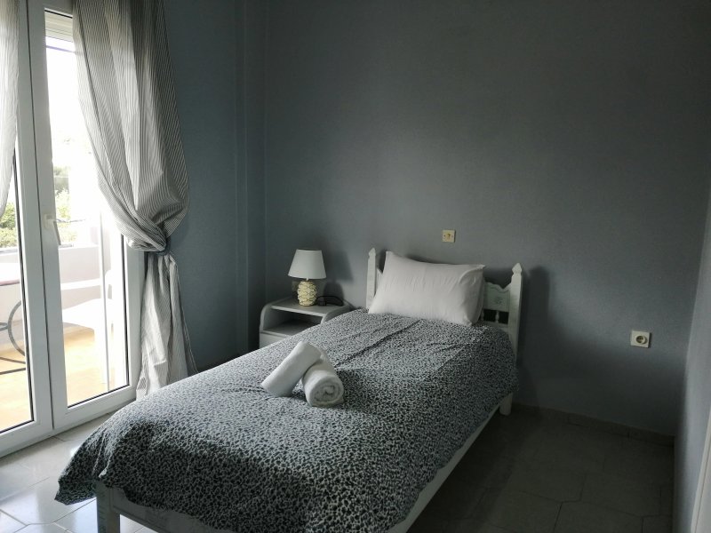 Seven Seas Apartments