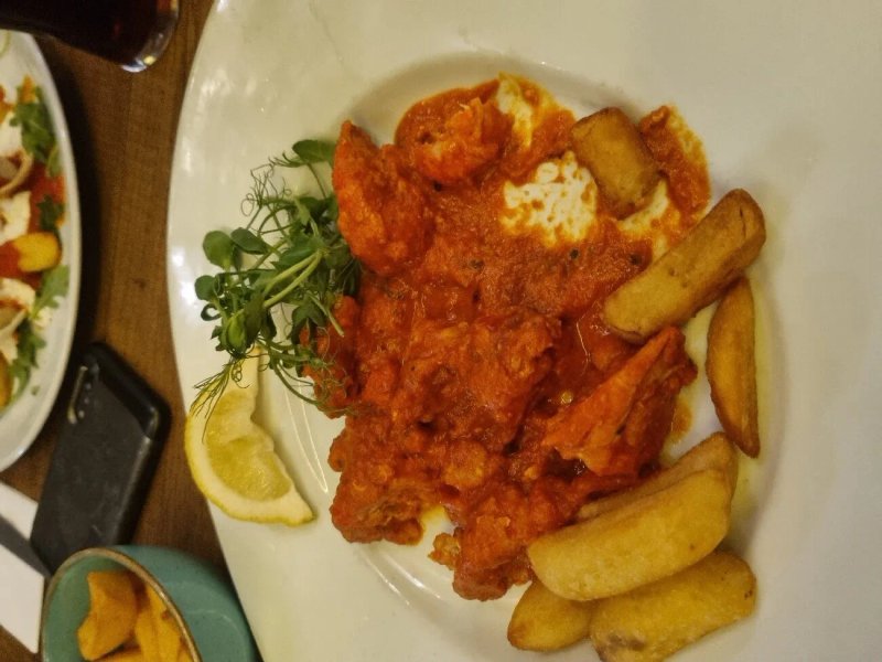 La Mama Bar & Restaurant