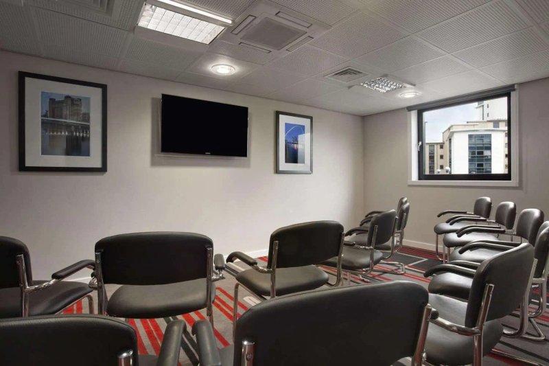 Ramada Encore by Wyndham Newcastle-Gateshead