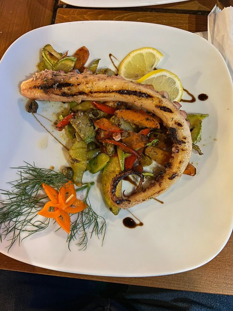 Fish & BBQ restaurant