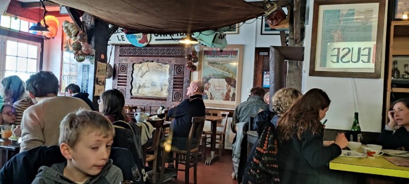 Restaurants & cafés