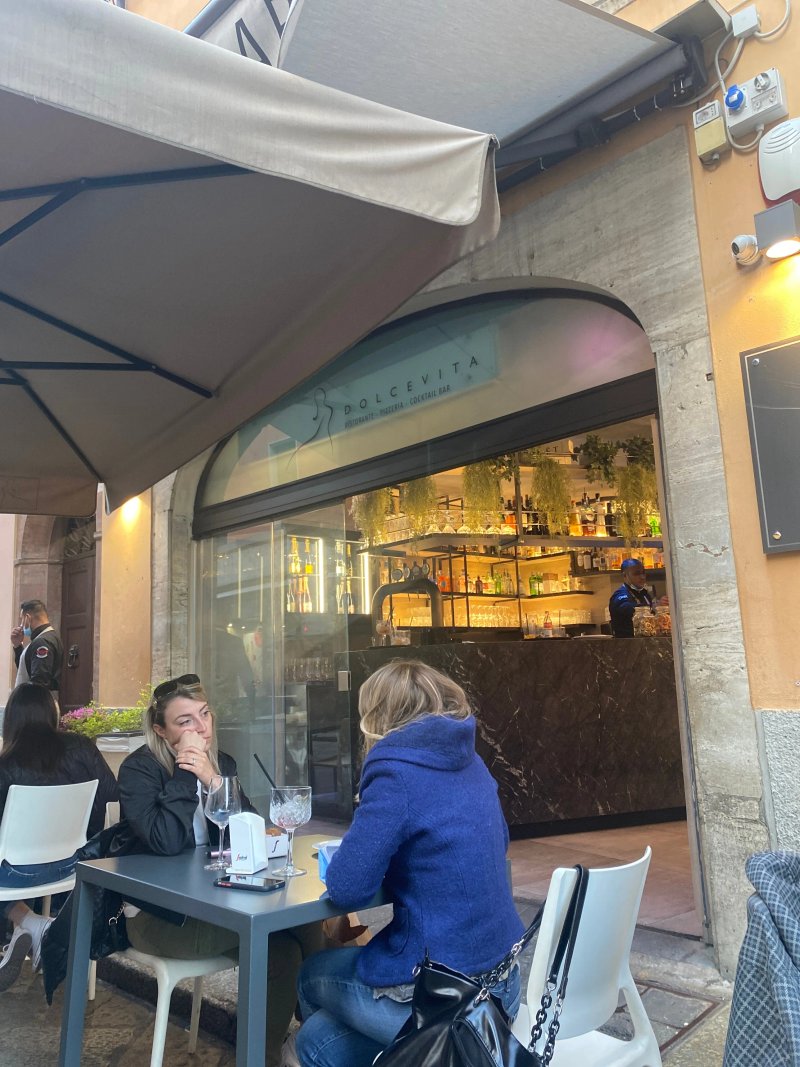 Dolcevita Lounge Bar & Dinner Club