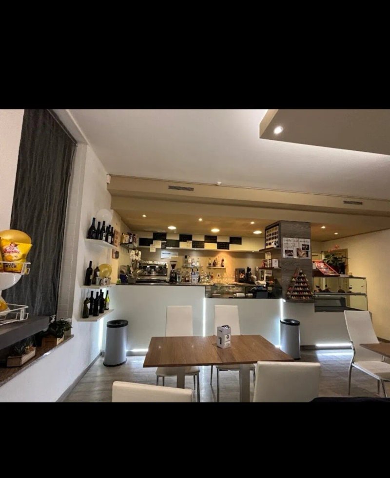 Vives Coffee Bistrot & Wine