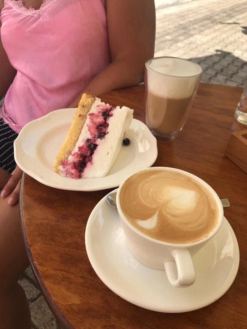 L'Angelique Cafe