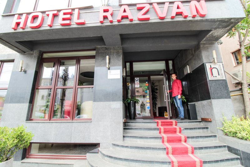 Hotel Razvan