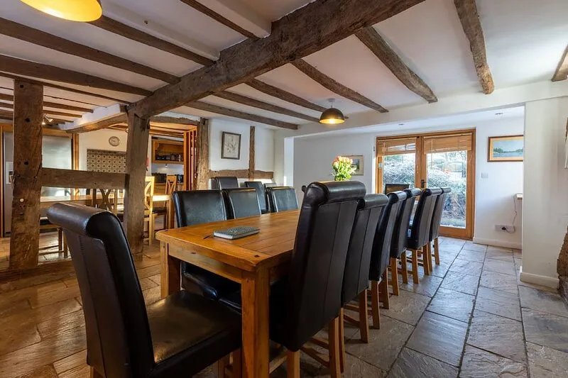 RYTON GRANGE FARMHOUSE TO SLEEP 12 - sleeps 12 guests  in 6 bedrooms