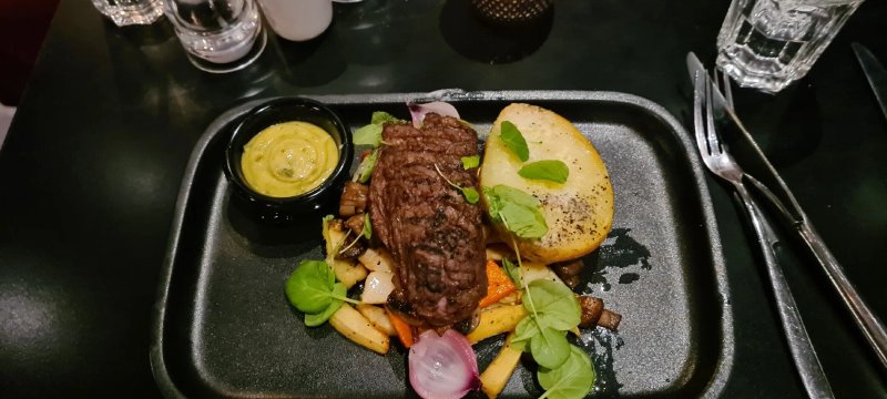 Restaurant & Cafe Pi