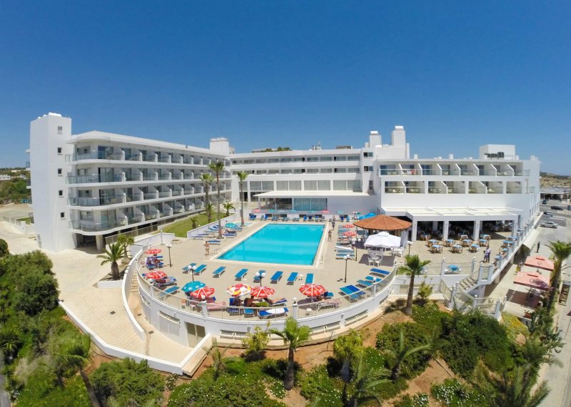 Tofinis Hotel