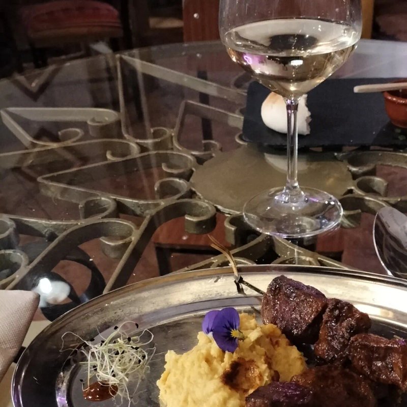Newen Restobar