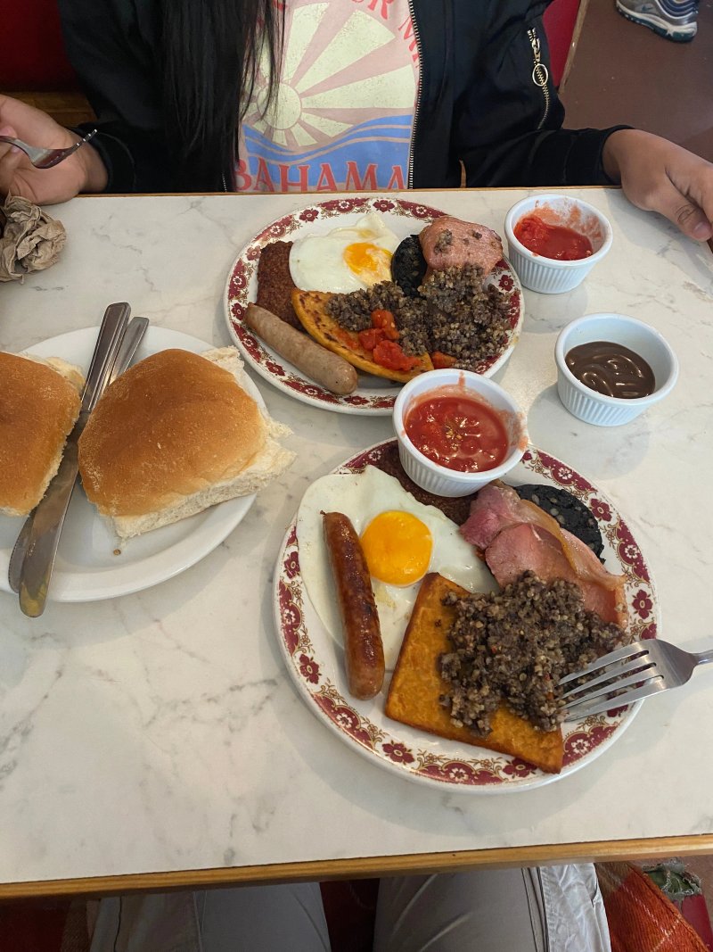 Quick & Plenty Cafe
