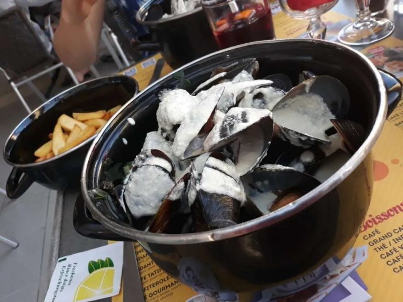 La Moule En Folie
