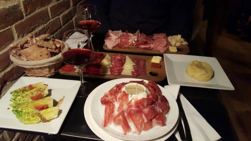 BAR A VIN - Le Comptoir Henri IV