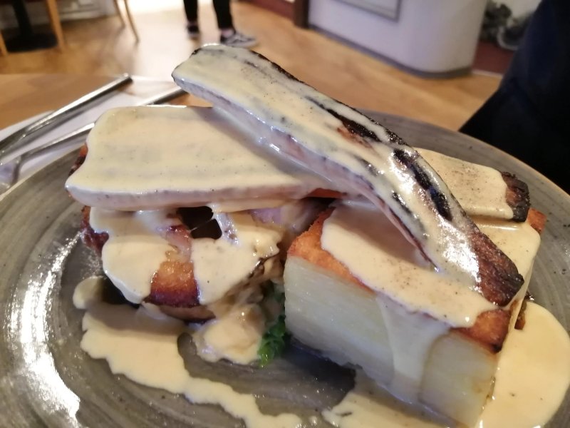Warne's Bar & Restaurant