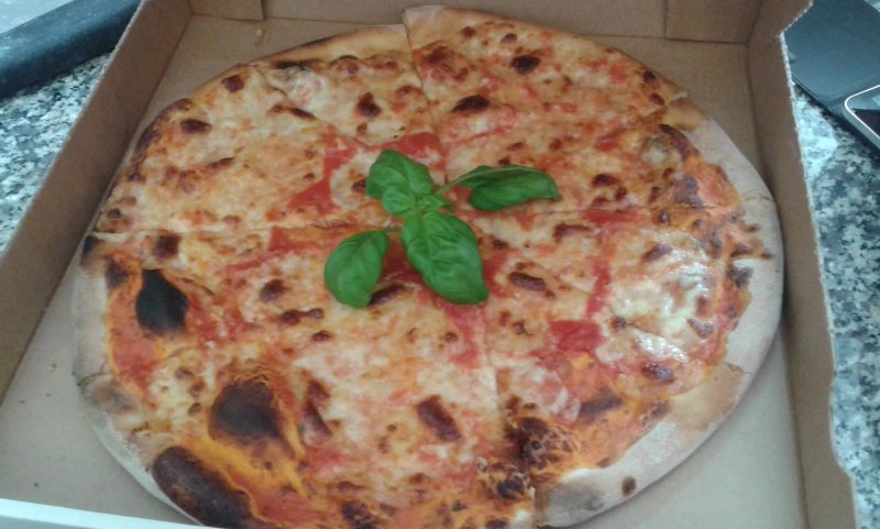 Pizza Kiara Wiesbaden