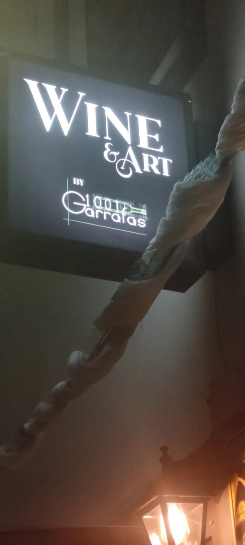 Wine & Art by 1001 Garrafas