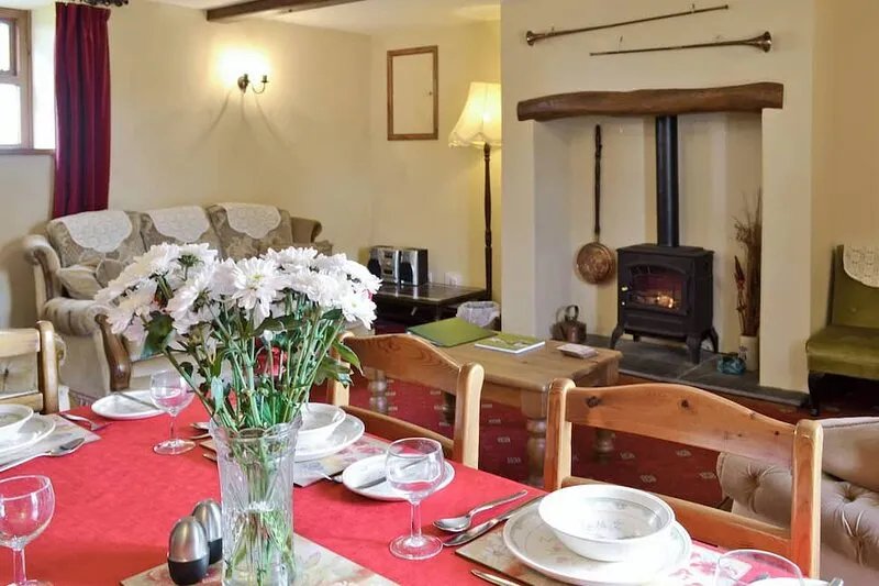 3 bedroom accommodation in Buckland Brewer