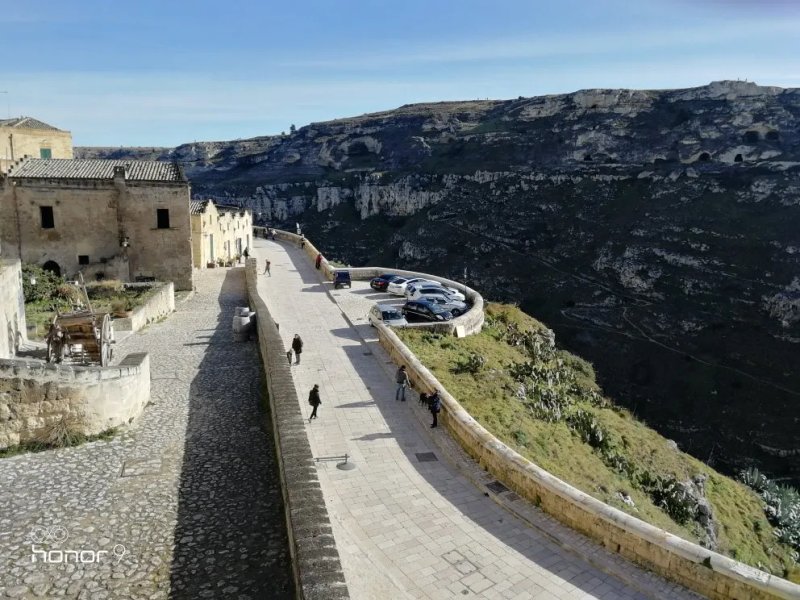 Agora Nei Sassi