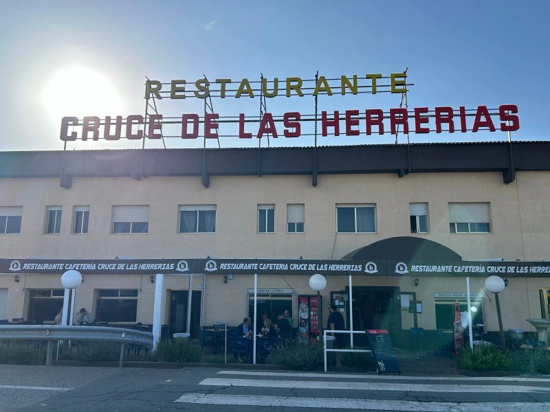 Hotel Restaurant Cruce de Las Herrerias