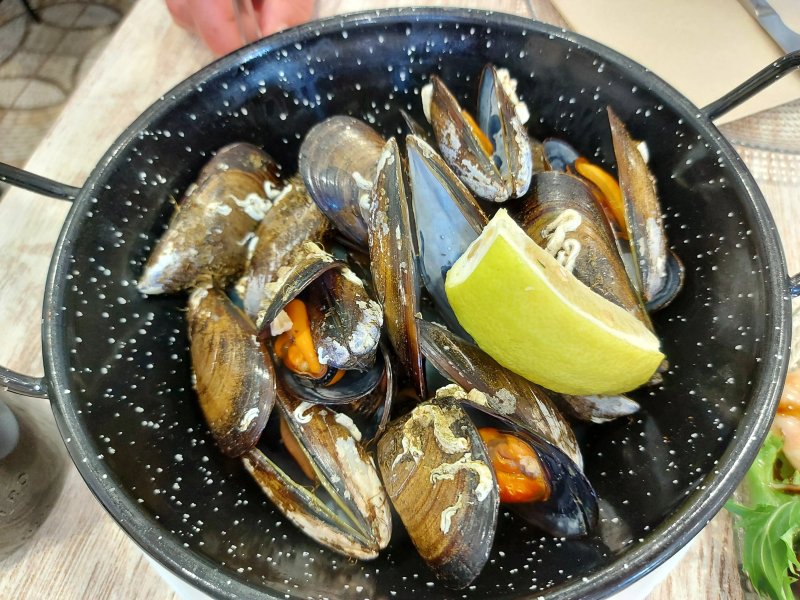La Batea Pulperia Mejillonera Y Demas