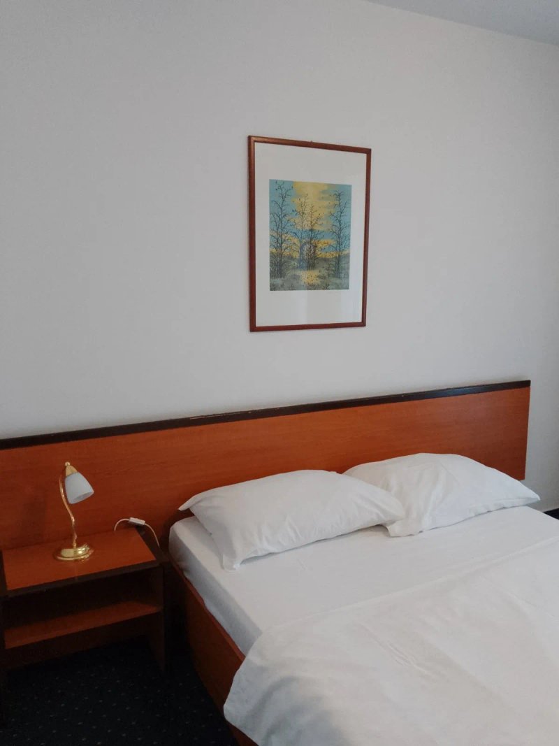 I Hotel