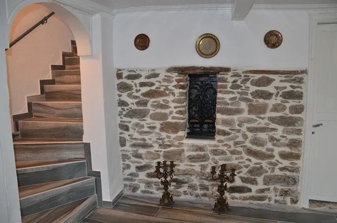 Old Town Traditional Residence