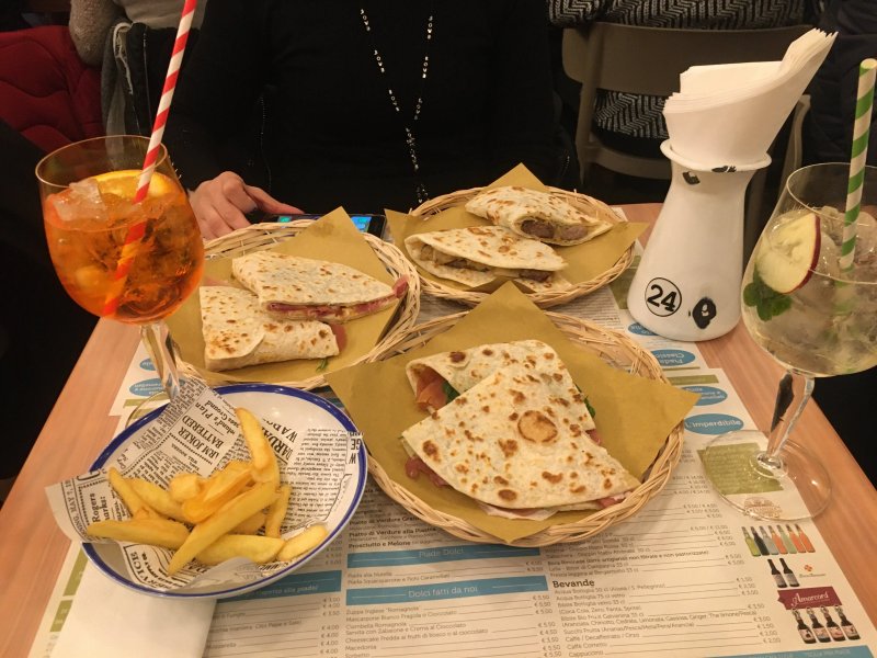 Lella Piadina E Cassoni