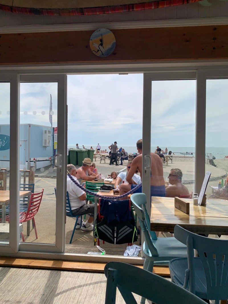 Billy's on the Beach