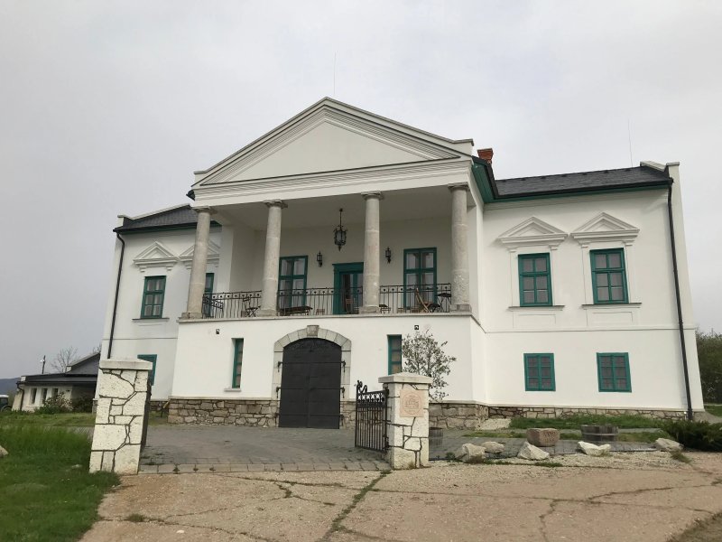 Kincsem Kastély