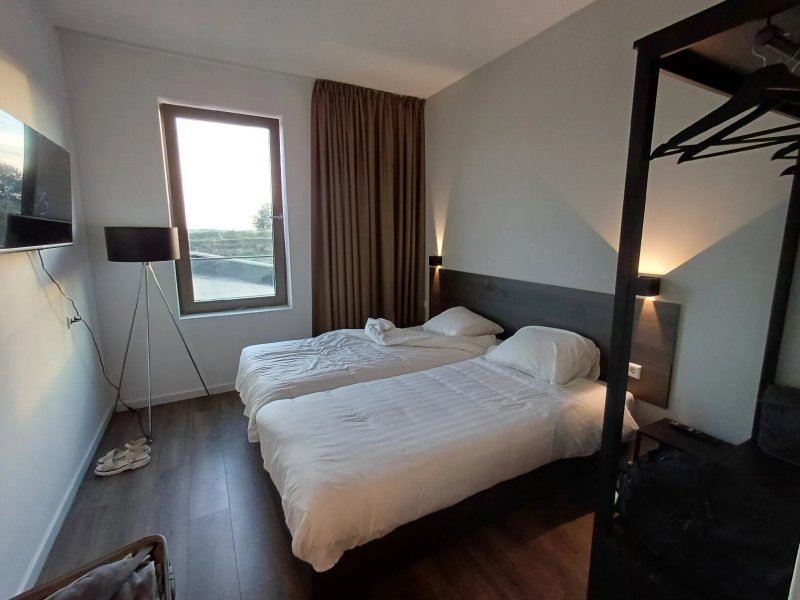 Hotelux
