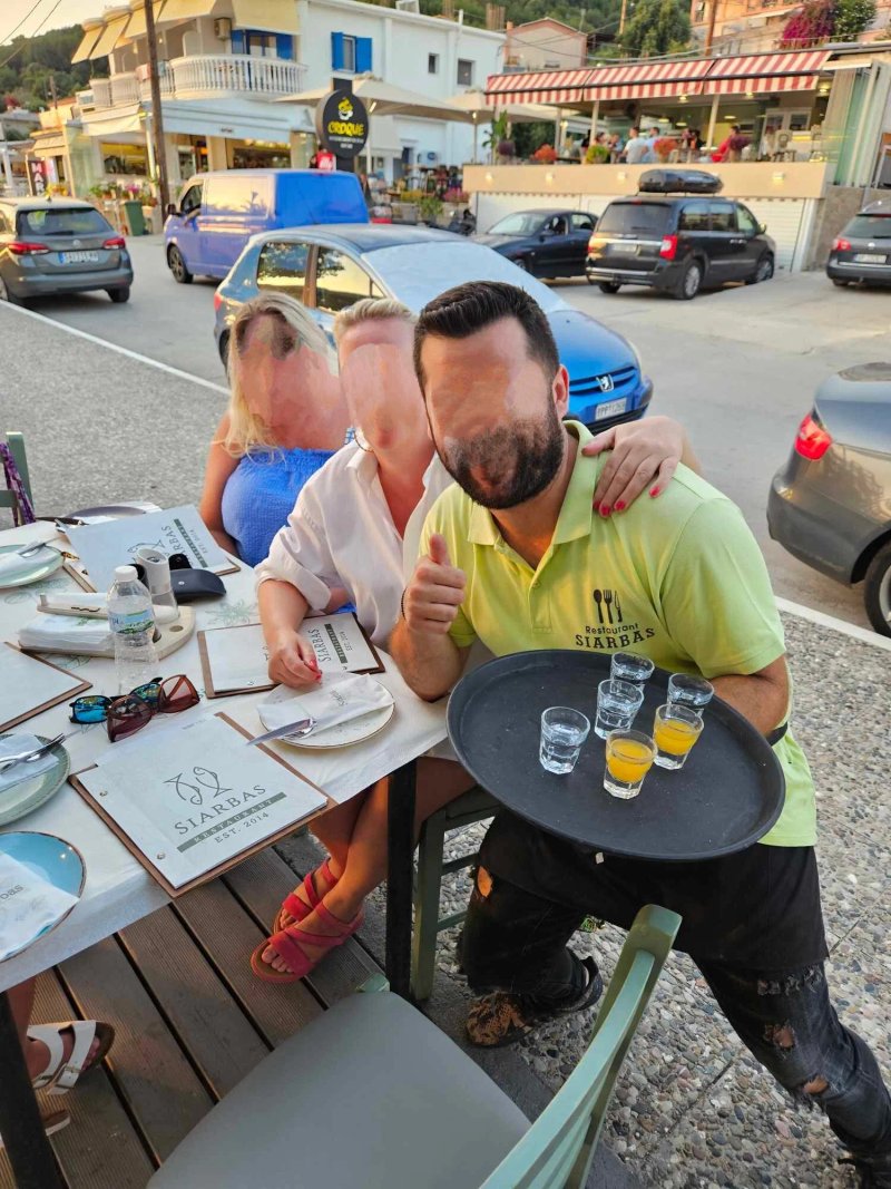 Siarbas Cafe Restaurant