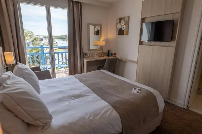 Best Western Plus Hôtel Le Roof