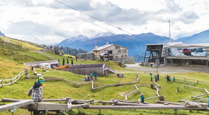 Kindervergnugen Mittelstation Scharmoin