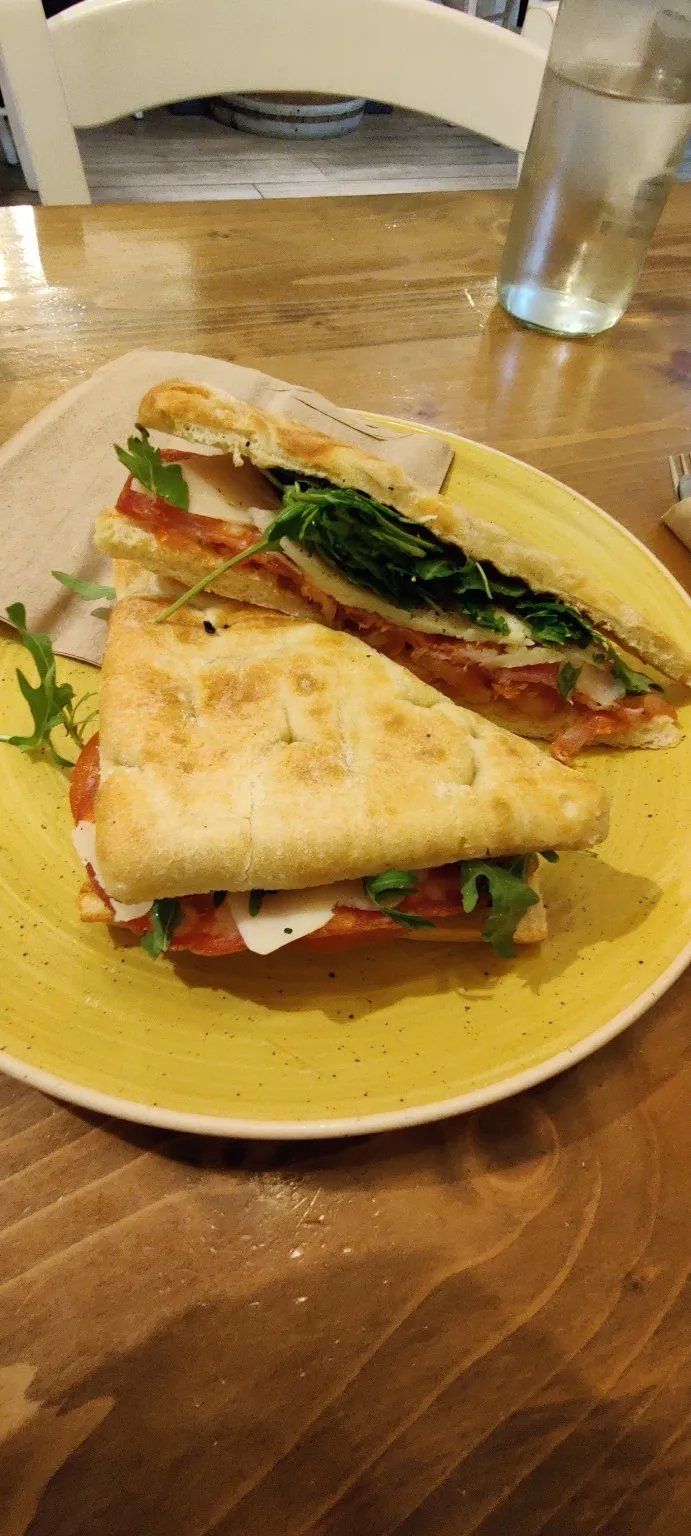 Crudo Cafe