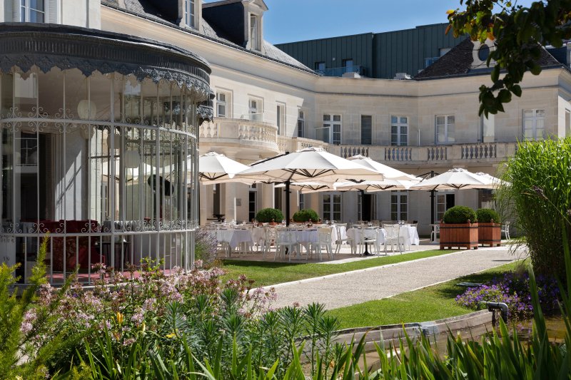 Château Belmont Tours The Crest Collection