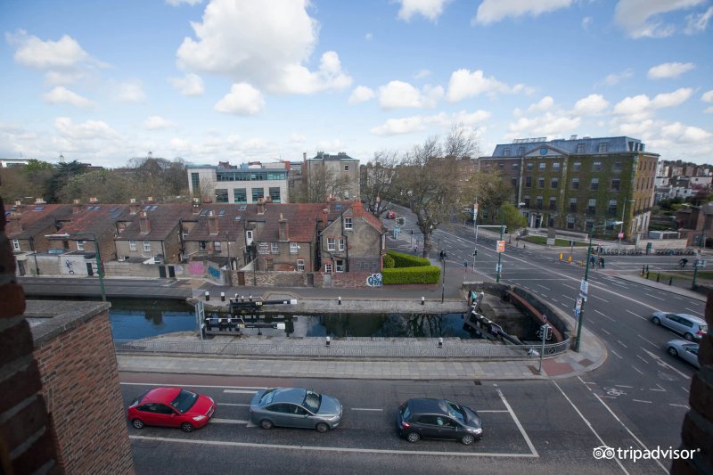 Leeson Bridge Guesthouse