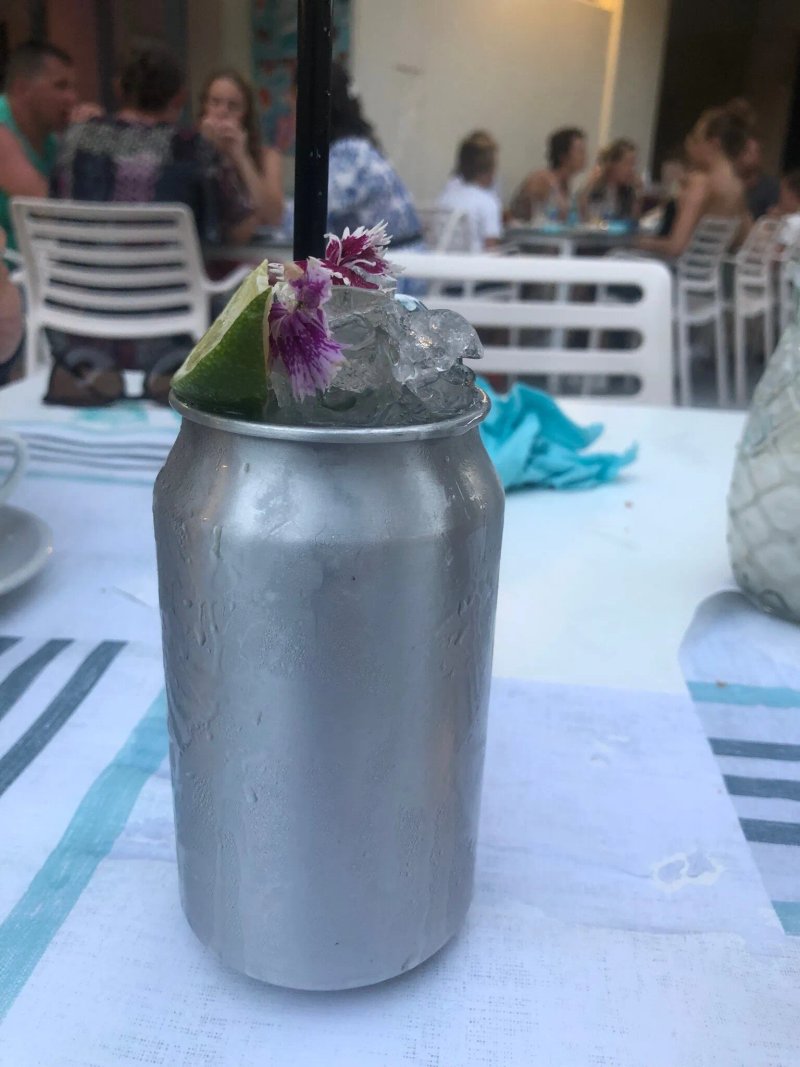 Waikiki Cala Montgo