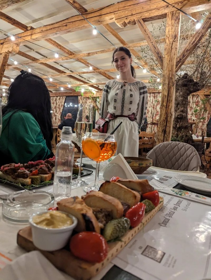 Restaurants & cafés