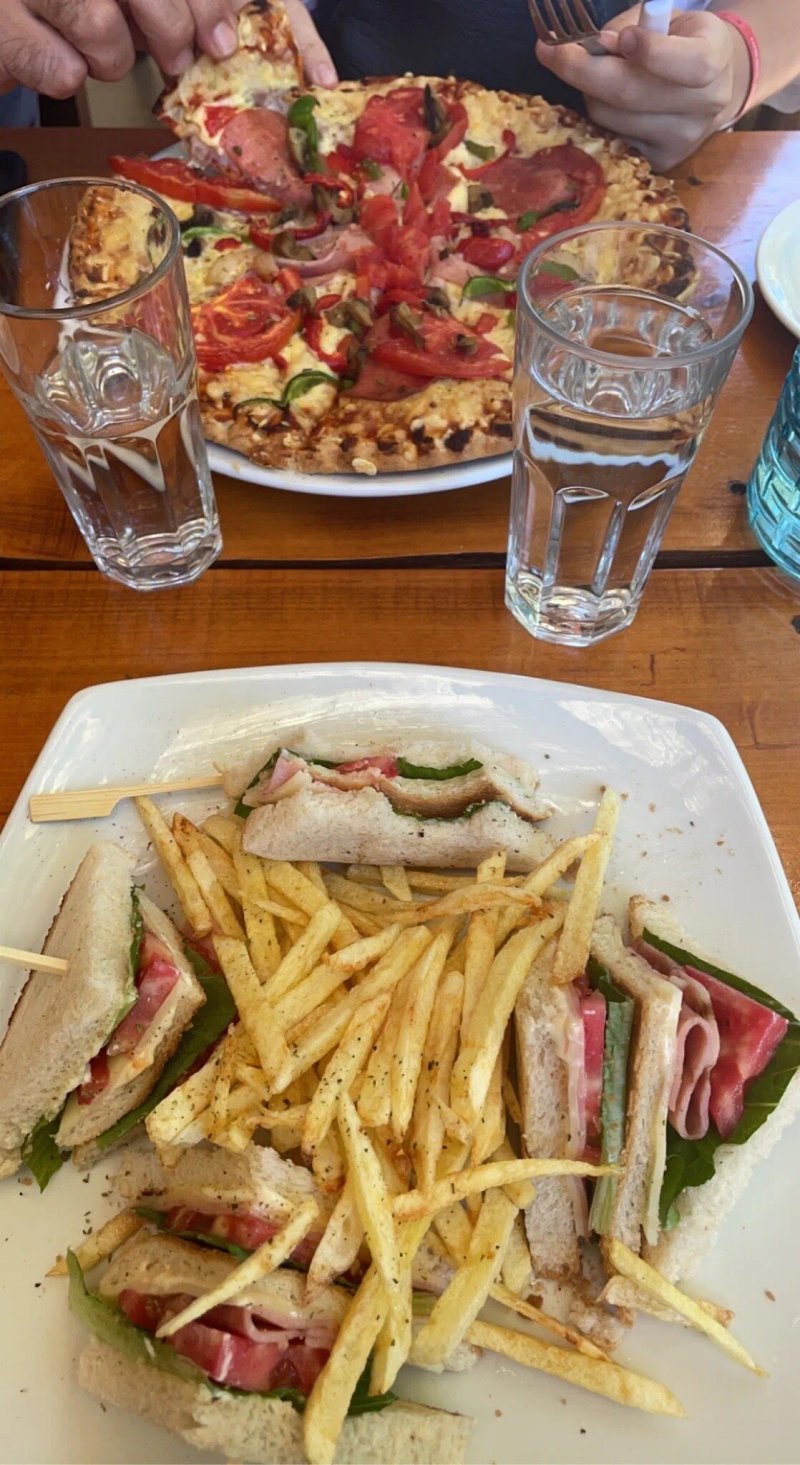Platia Cafe & Taverna