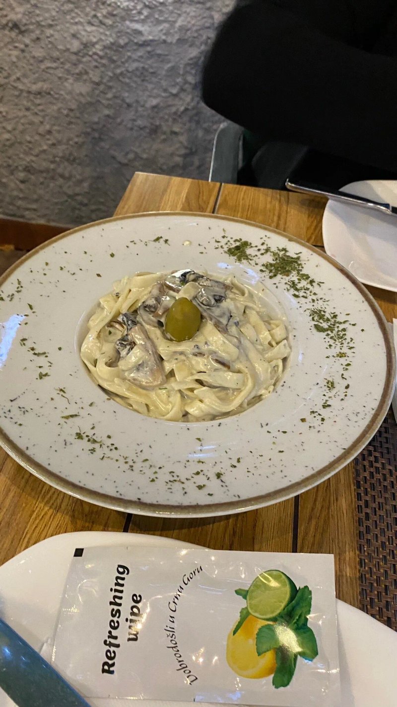 Tri Lipe Restaurant