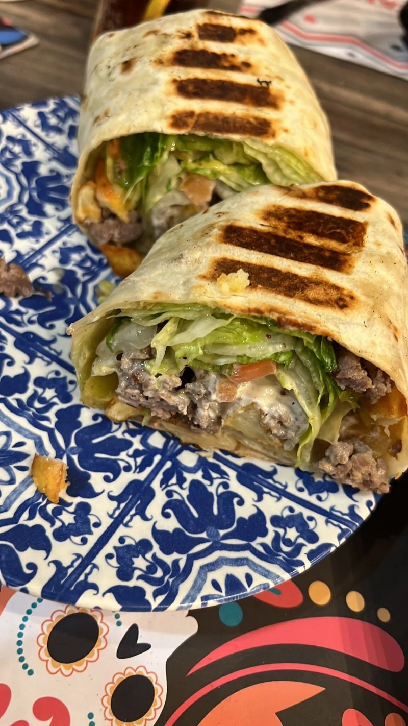 Cosmopolitan Bakery & Bistrot